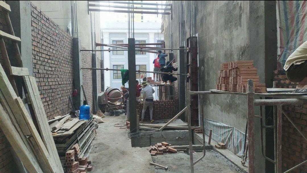 Hình ảnh đổ cột và xây thô công trình tại Bắc Giang